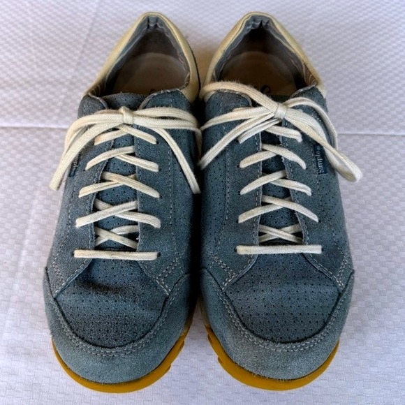 Simple Suede Leather Blue Sneakers, Casual, Size‎ 8.5-GUC - Picture 1 of 8